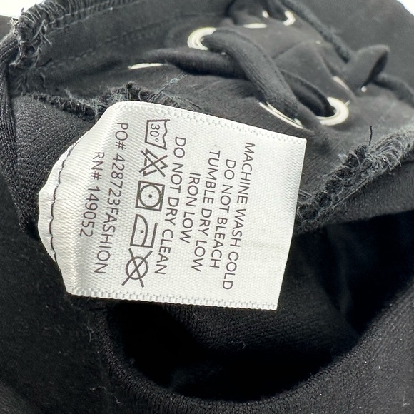 Fashion Nova Black Women Sz 2X Hint of Faux Leather Contrast Leggings Laced Side - Picture 6 of 6